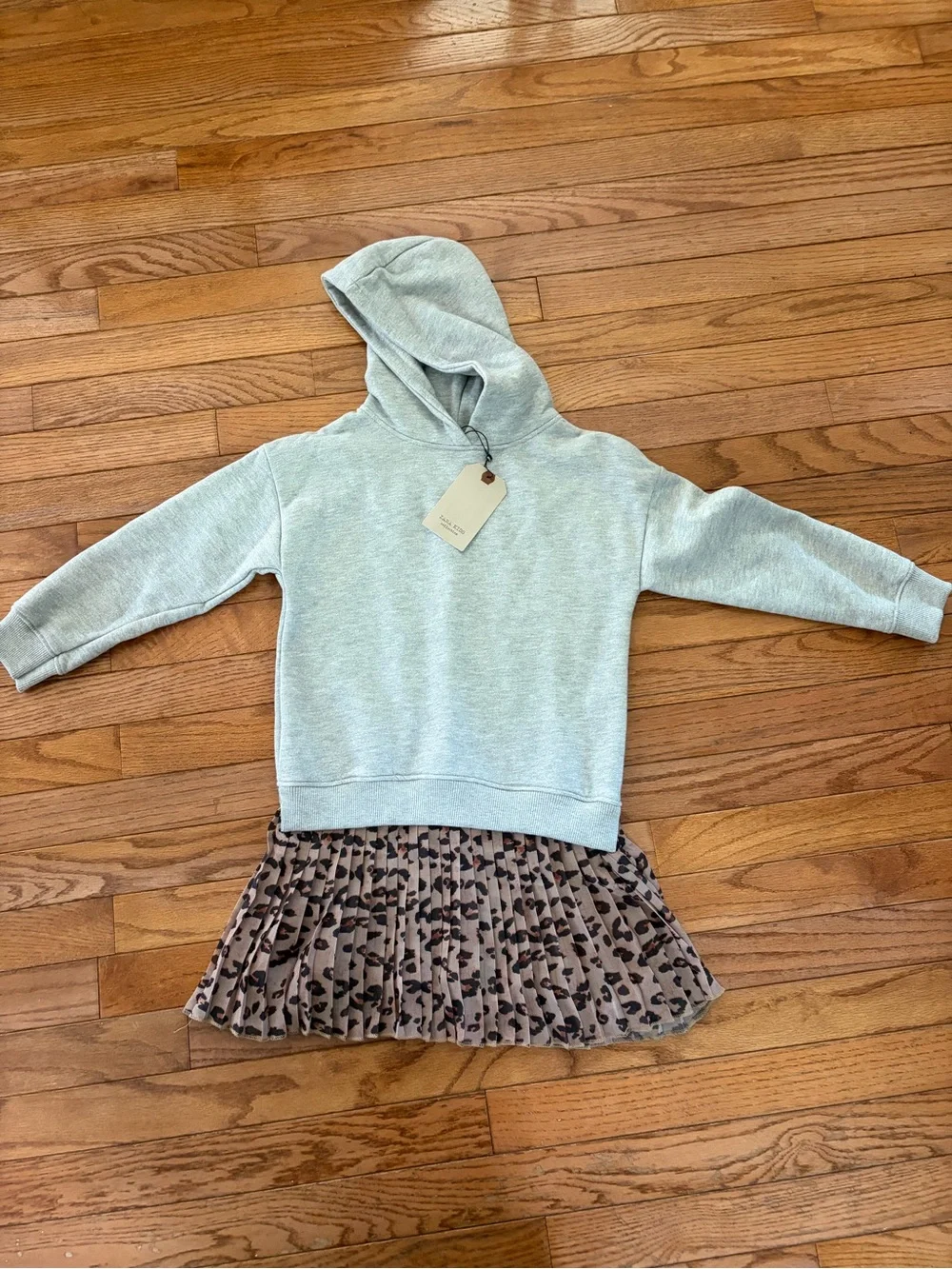 Zara size 7 girls dress grey sweatshirt with leopard skirt